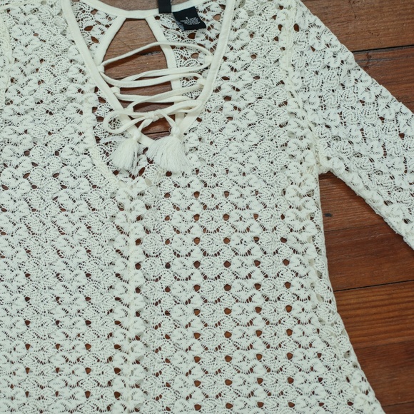 Polyester laced shirt - Picture 2 of 5